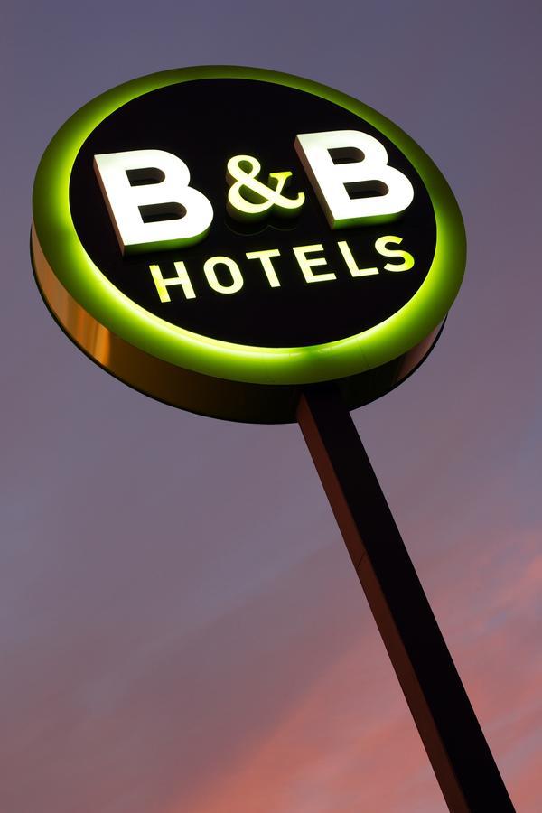B&B Hotel Calais Centre St Pierre Exterior photo