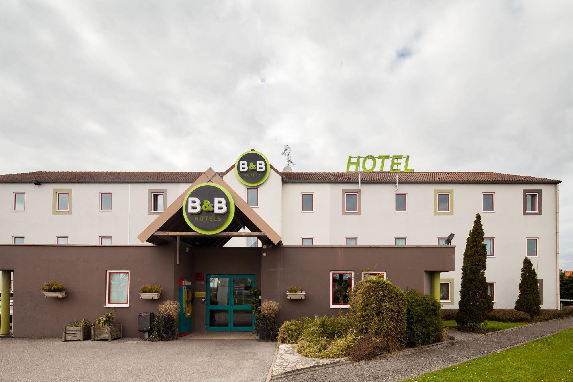 B&B Hotel Calais Centre St Pierre Exterior photo